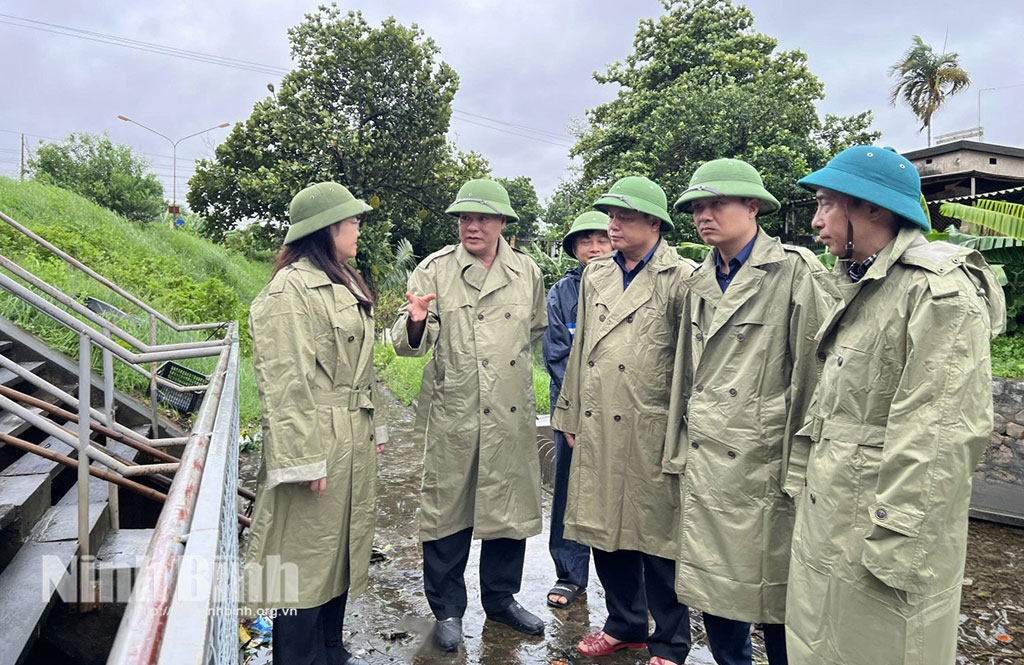 Sở Chỉ huy tiền phương phòng, chống bão Ninh Bình 2: Họp triển khai các phương án phòng chống, ứng phó trước khi bão số 3 đổ bộ 