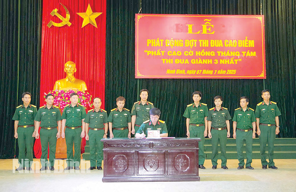 Đoàn kết, thống nhất xây dựng LLVT tỉnh vững mạnh toàn diện